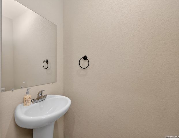 6402 Luglio Ln, San Antonio, TX 78233