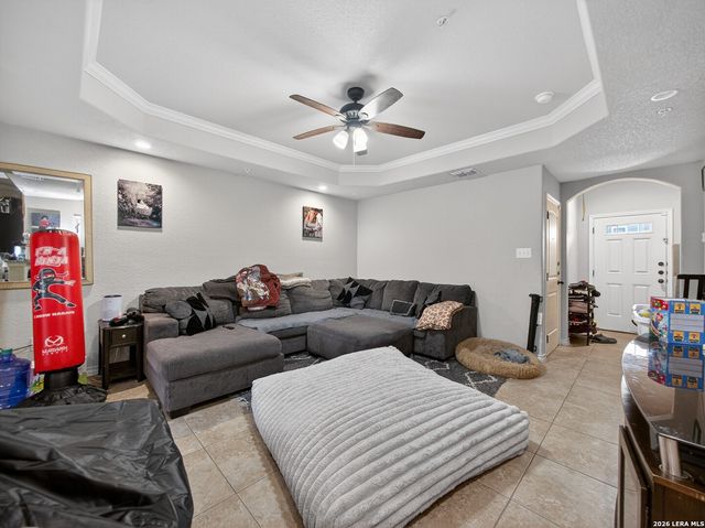 6402 Luglio Ln, San Antonio, TX 78233