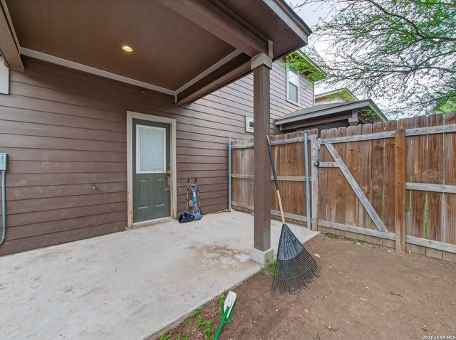 6402 Luglio Ln, San Antonio, TX 78233