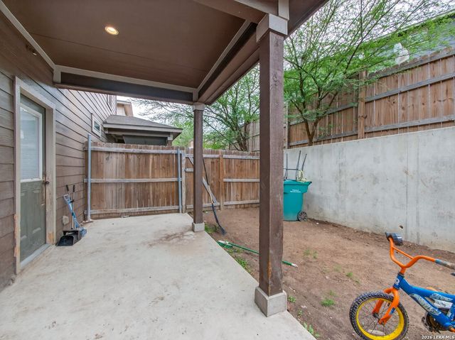 6402 Luglio Ln, San Antonio, TX 78233