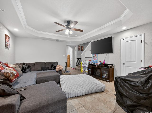 6402 Luglio Ln, San Antonio, TX 78233