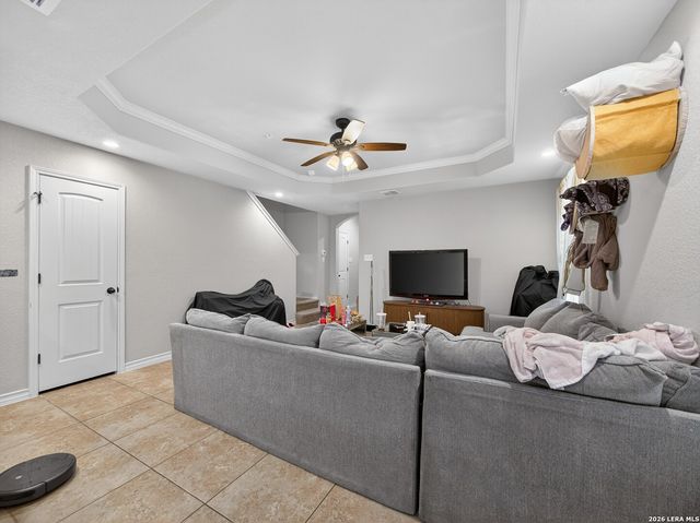 6402 Luglio Ln, San Antonio, TX 78233