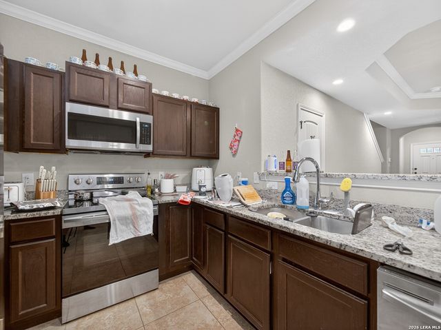 6402 Luglio Ln, San Antonio, TX 78233