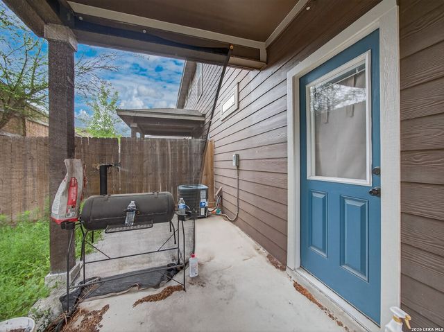 6402 Luglio Ln, San Antonio, TX 78233