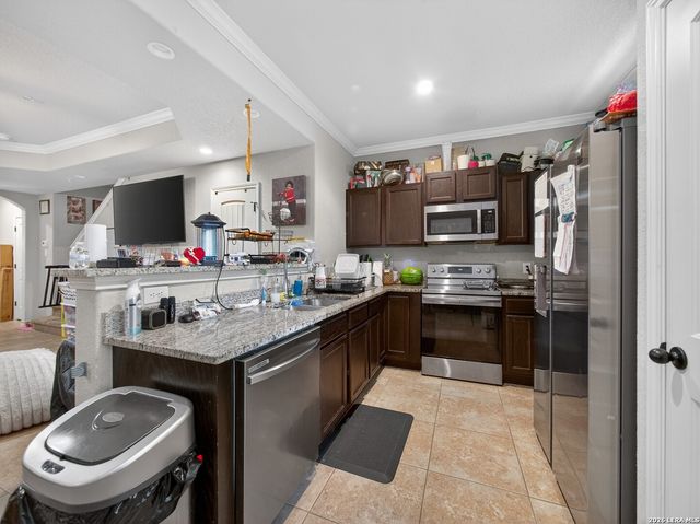 6402 Luglio Ln, San Antonio, TX 78233