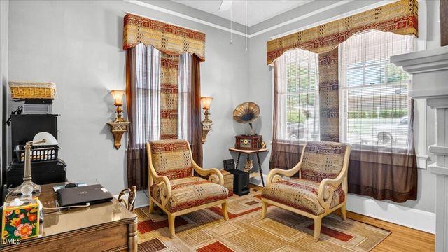 239 W Young Avenue, Henderson, NC 27536