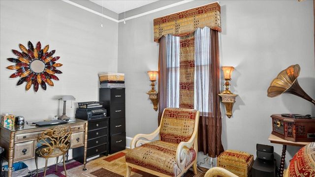 239 W Young Avenue, Henderson, NC 27536