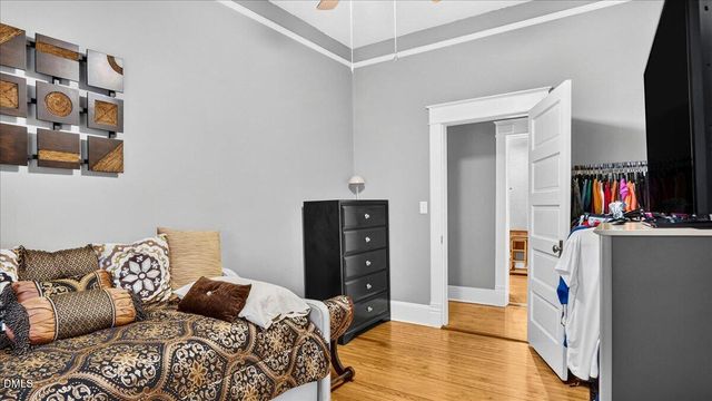 239 W Young Avenue, Henderson, NC 27536