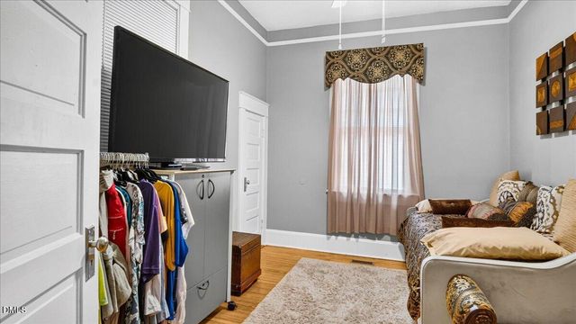 239 W Young Avenue, Henderson, NC 27536