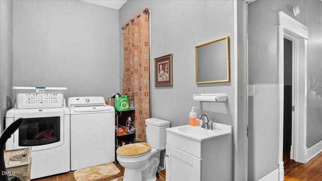 239 W Young Avenue, Henderson, NC 27536