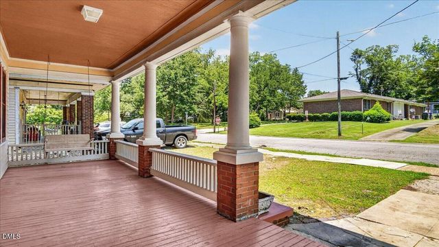 239 W Young Avenue, Henderson, NC 27536
