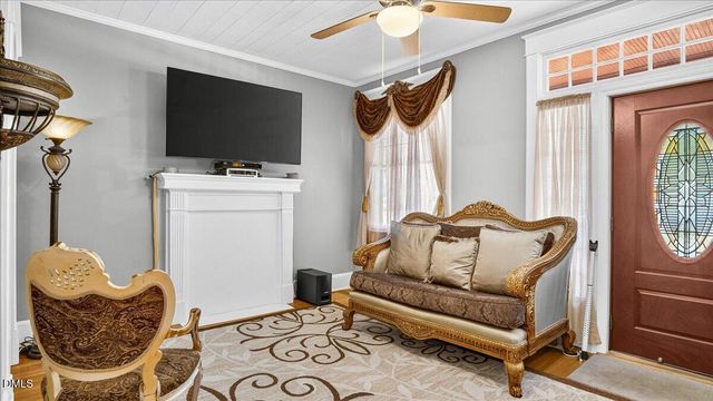 239 W Young Avenue, Henderson, NC 27536
