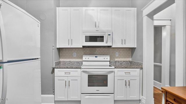 239 W Young Avenue, Henderson, NC 27536