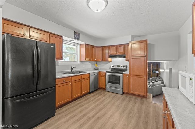 7163 Lee Drive, Parma, OH 44134