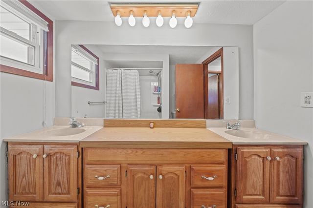 7163 Lee Drive, Parma, OH 44134