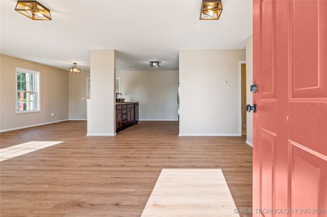 1915 S Lenapah Avenue, Skiatook, OK 74070