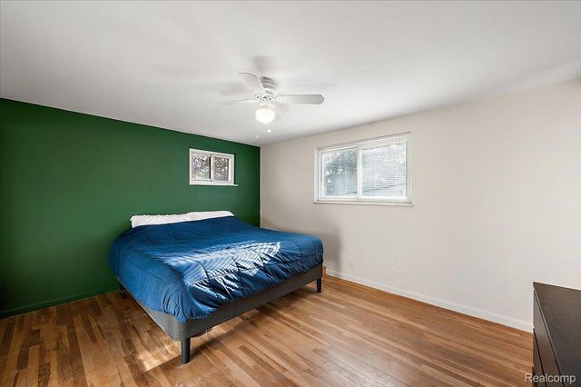 3608 Lake Oakland Shores Drive, Waterford Charter Township, MI 48329