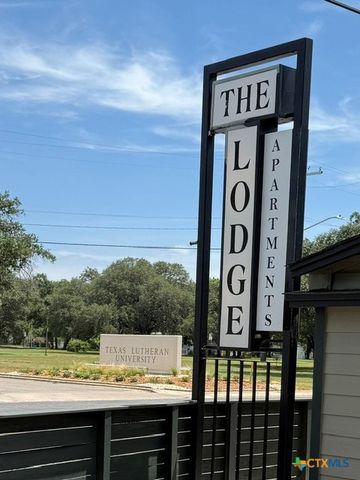 1037 W Court Street Main, Seguin, TX 78155