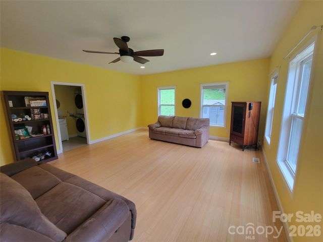 169 Roadrunner Drive, Balsam, NC 28707