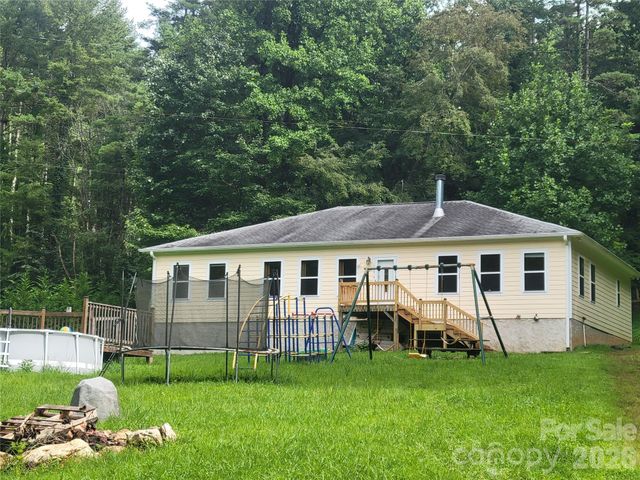 169 Roadrunner Drive, Balsam, NC 28707