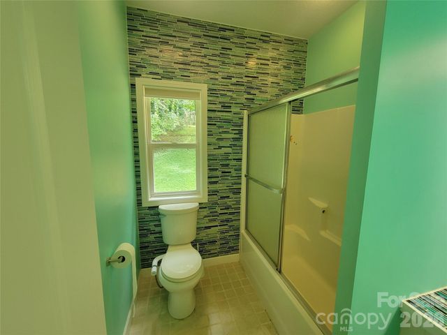 169 Roadrunner Drive, Balsam, NC 28707