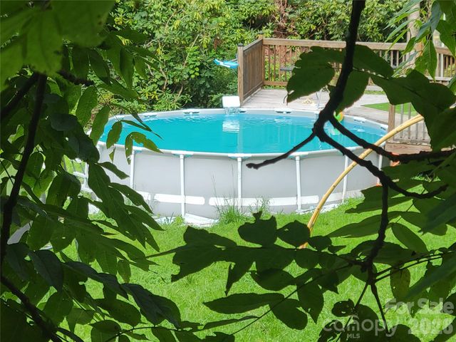 169 Roadrunner Drive, Balsam, NC 28707