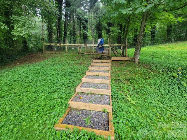 169 Roadrunner Drive, Balsam, NC 28707
