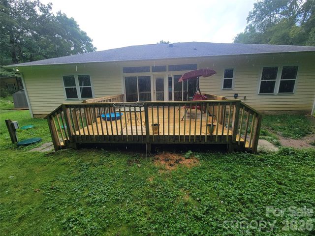 169 Roadrunner Drive, Balsam, NC 28707