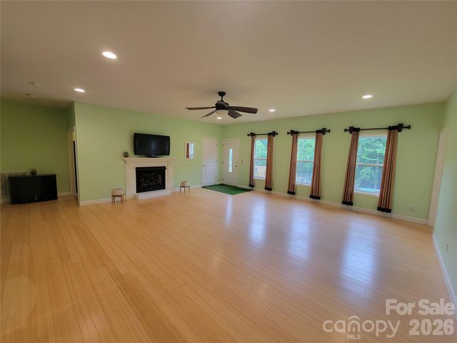 169 Roadrunner Drive, Balsam, NC 28707