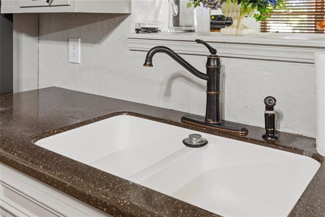 7804 NW 5th Street, Oklahoma City, OK 73127