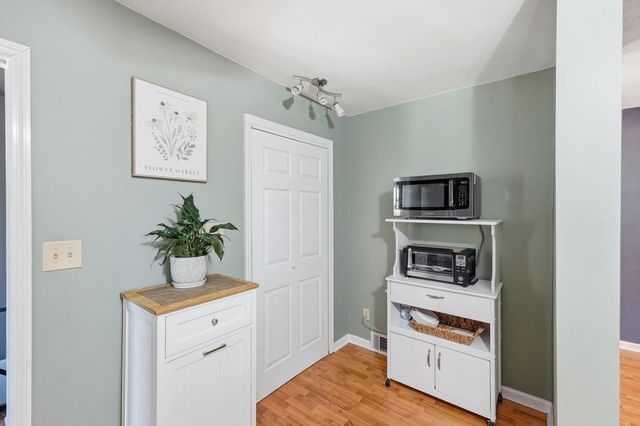 186 Meadow Lane 186 Meadow Lane, Springfield, OH 45505