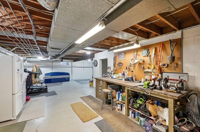 186 Meadow Lane 186 Meadow Lane, Springfield, OH 45505