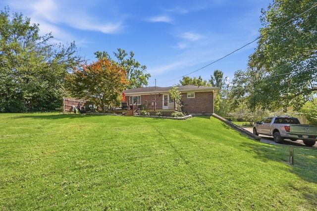 186 Meadow Lane 186 Meadow Lane, Springfield, OH 45505