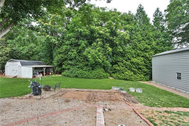 167 Speas Avenue, Boonville, NC 27011