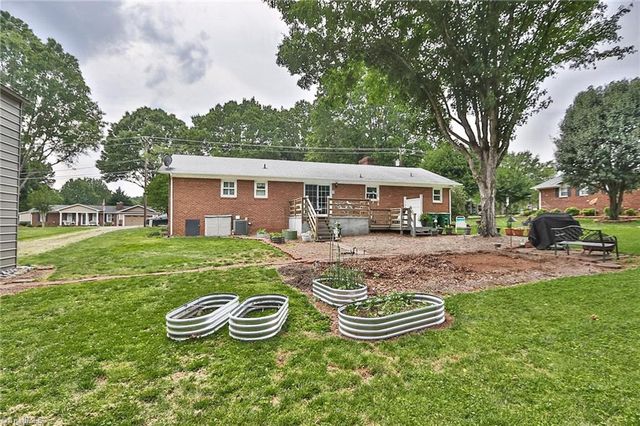 167 Speas Avenue, Boonville, NC 27011