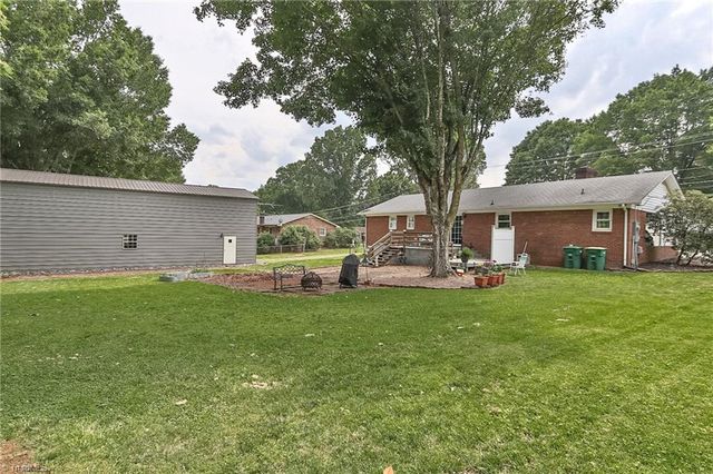 167 Speas Avenue, Boonville, NC 27011