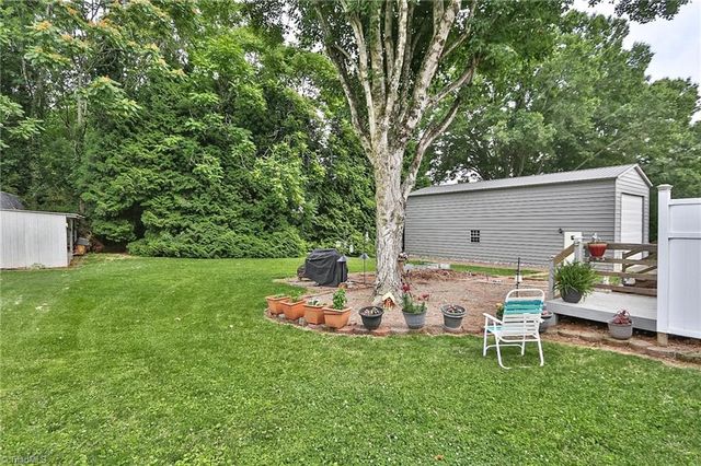 167 Speas Avenue, Boonville, NC 27011