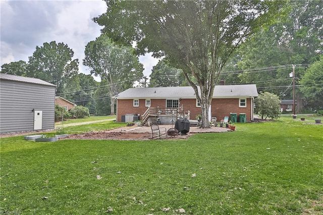 167 Speas Avenue, Boonville, NC 27011