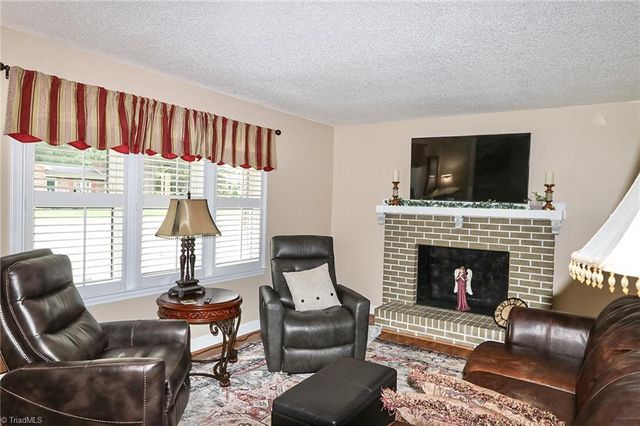 167 Speas Avenue, Boonville, NC 27011