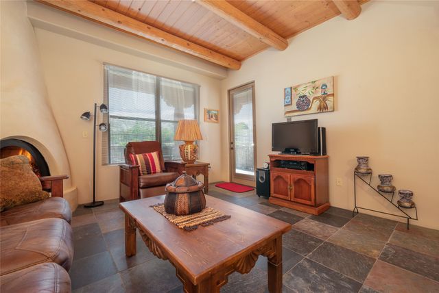 1405 Vegas Verdes 105, Santa Fe, NM 87507