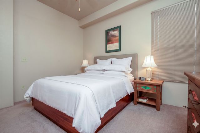 1405 Vegas Verdes 105, Santa Fe, NM 87507
