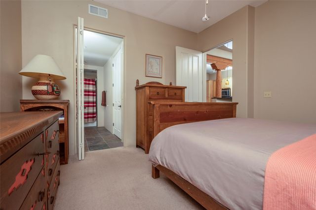 1405 Vegas Verdes 105, Santa Fe, NM 87507