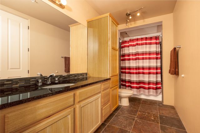 1405 Vegas Verdes 105, Santa Fe, NM 87507