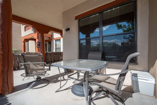 1405 Vegas Verdes 105, Santa Fe, NM 87507