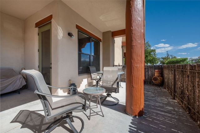 1405 Vegas Verdes 105, Santa Fe, NM 87507