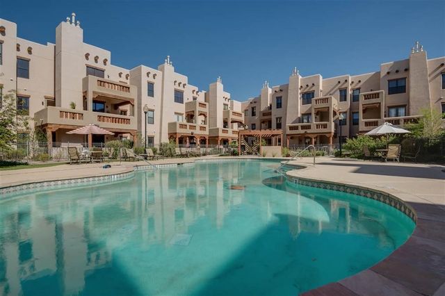 1405 Vegas Verdes 105, Santa Fe, NM 87507