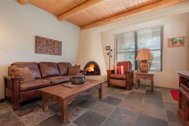1405 Vegas Verdes 105, Santa Fe, NM 87507