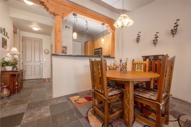 1405 Vegas Verdes 105, Santa Fe, NM 87507