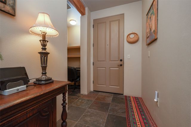 1405 Vegas Verdes 105, Santa Fe, NM 87507