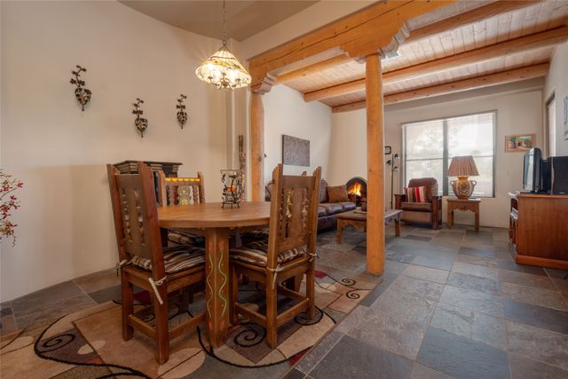 1405 Vegas Verdes 105, Santa Fe, NM 87507